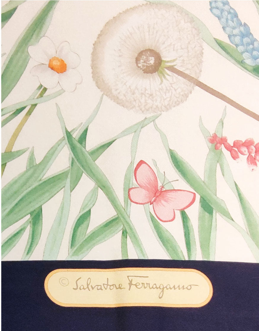 Carrè Salvatore Ferragamo Foulard Vintage in Seta Fiori e Farfalle Anni ’90