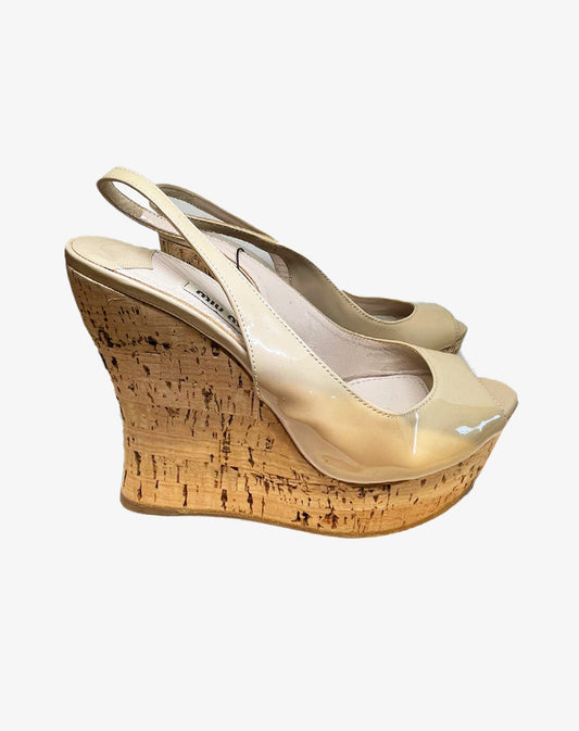 Sandali con zeppa Miu Miu vernice beige sughero Made in Italy anni 2000