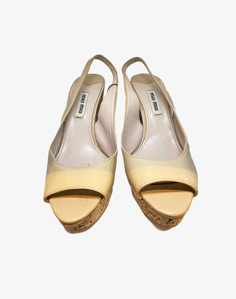 Sandali con zeppa Miu Miu vernice beige sughero Made in Italy anni 2000