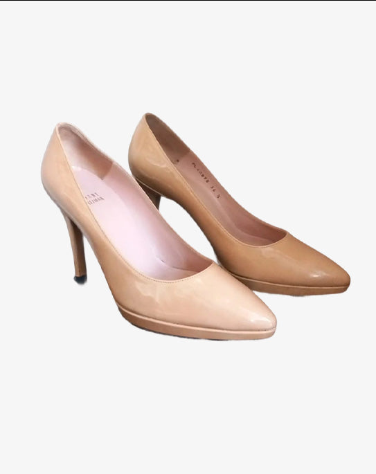Stuart Weitzman décolleté nude in vernice con tacco alto e plateau con punta affusolata