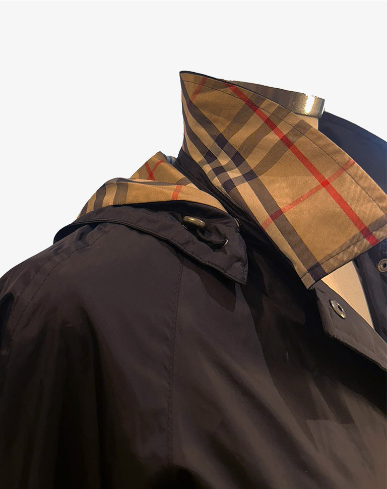 Trench Burberry London Raincoat leggero con cappuccio Nova Check donna