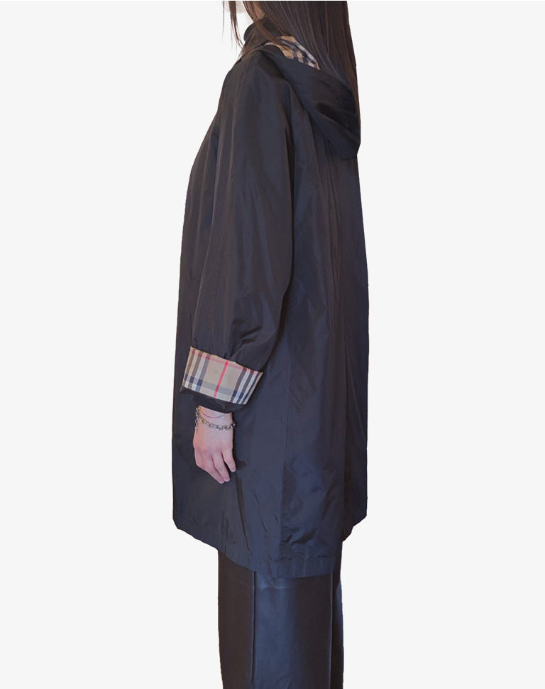 Trench Burberry London Raincoat leggero con cappuccio Nova Check donna